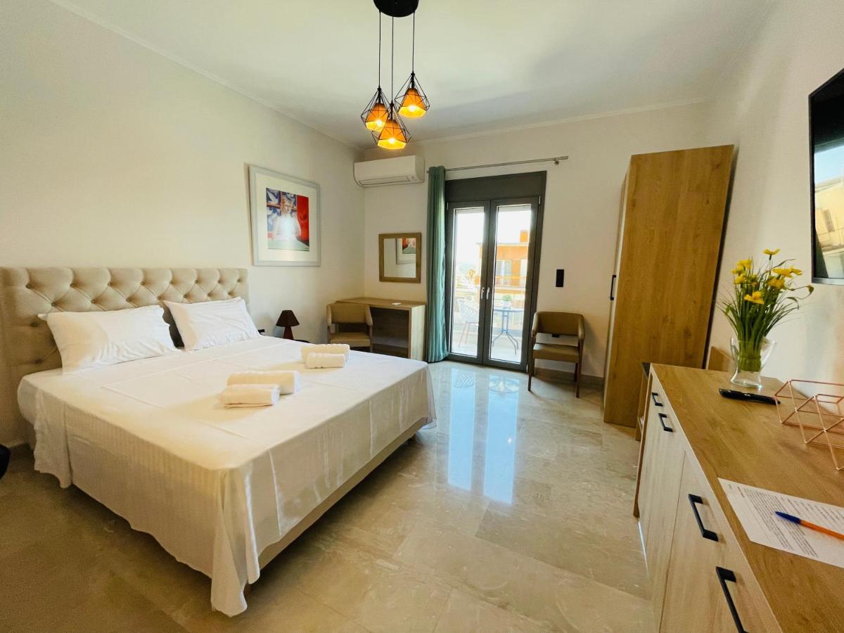 Xenios Suites ลิกูริโอ ภายนอก รูปภาพ
